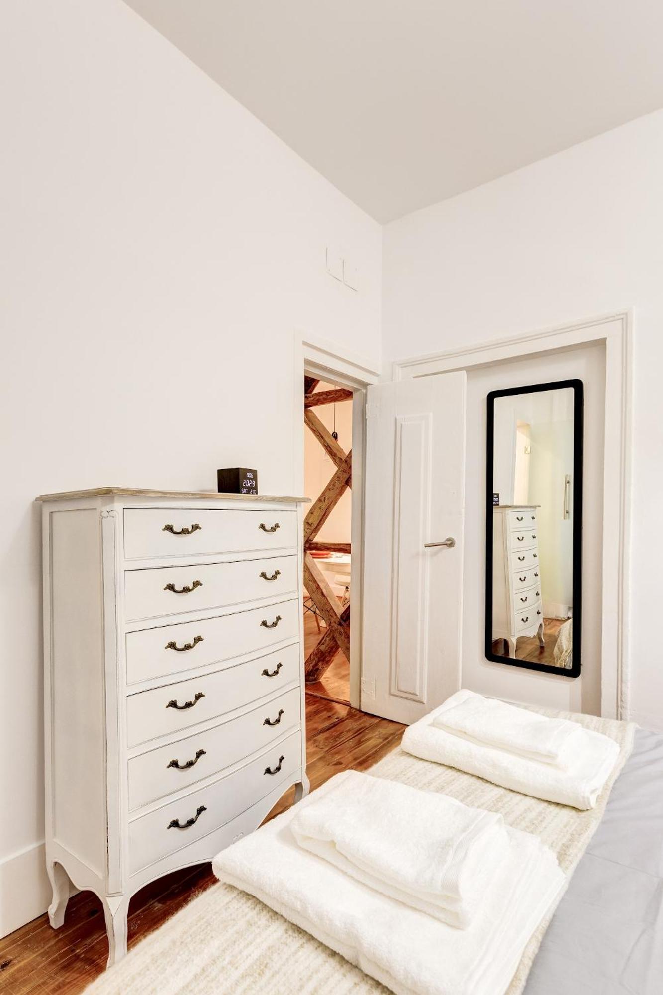Historical Gem In Baixa Lejlighed
